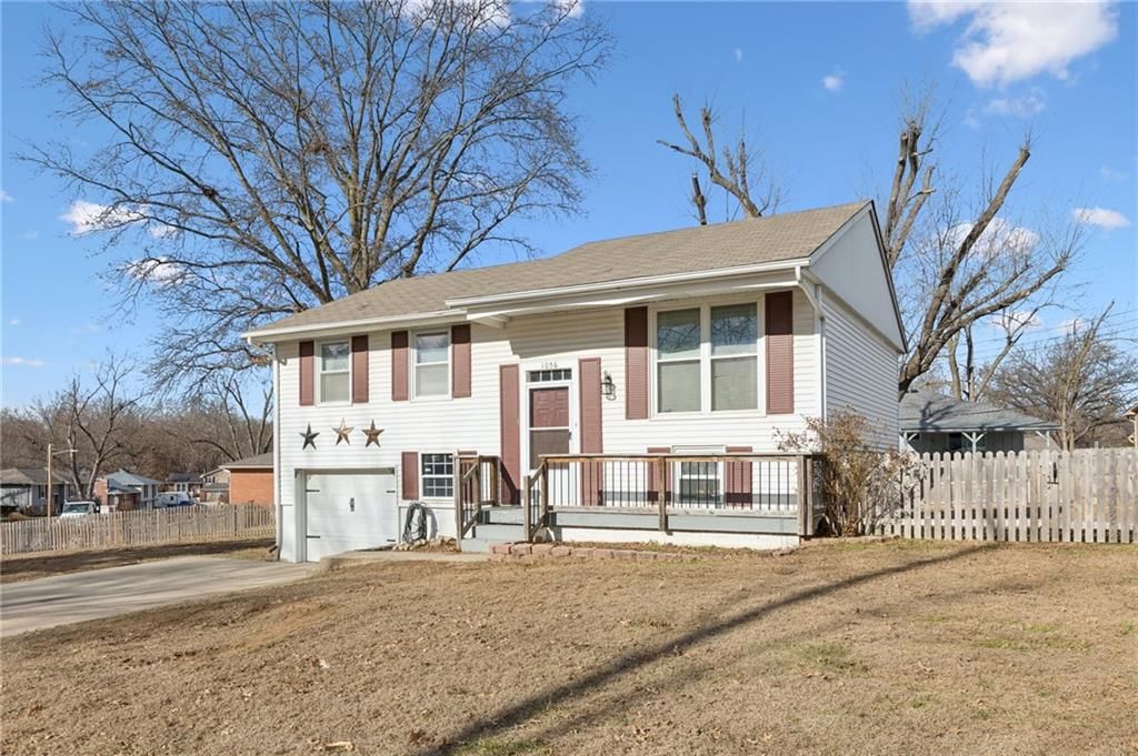 1056 Highland Drive — photo 4