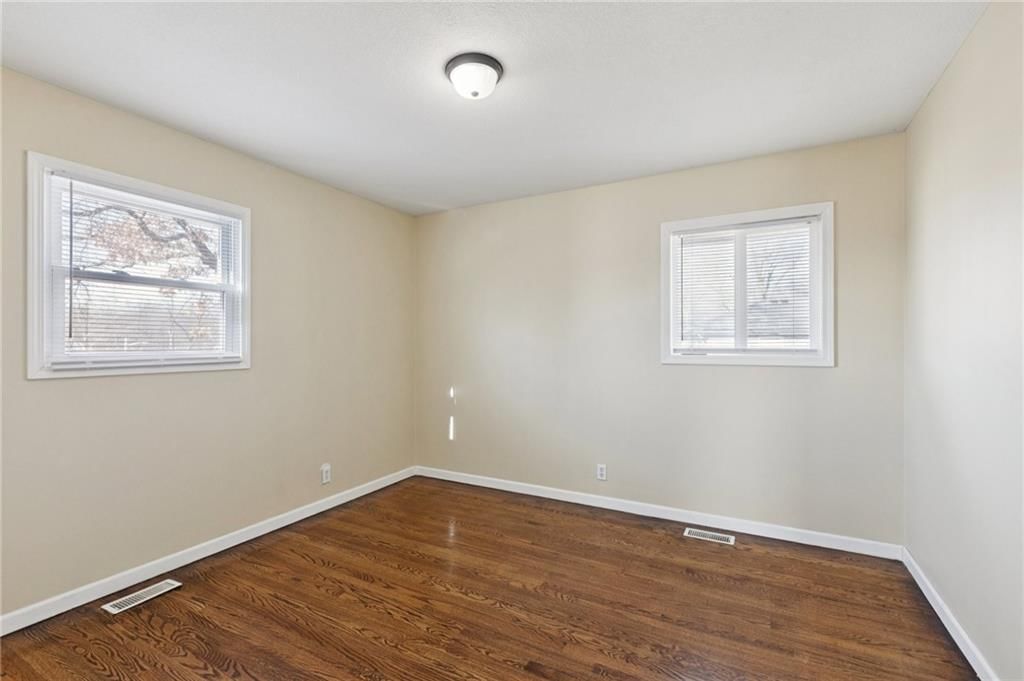 1056 Highland Drive — photo 22