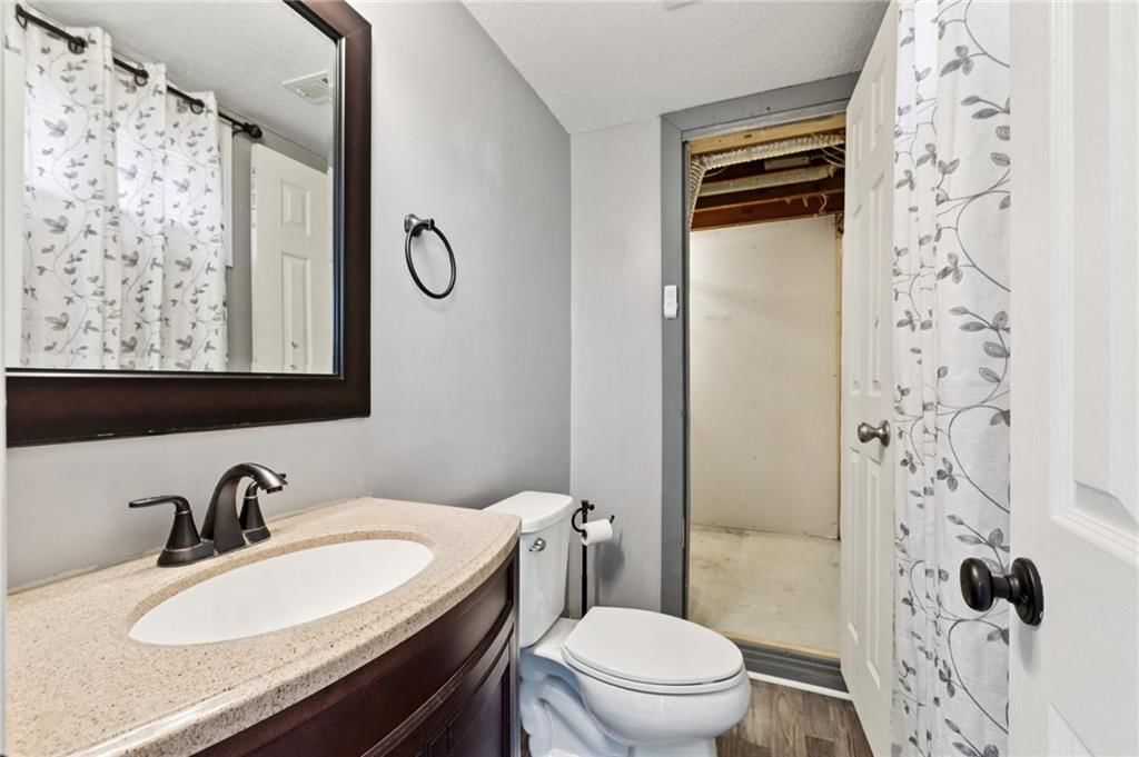 1056 Highland Drive — photo 24