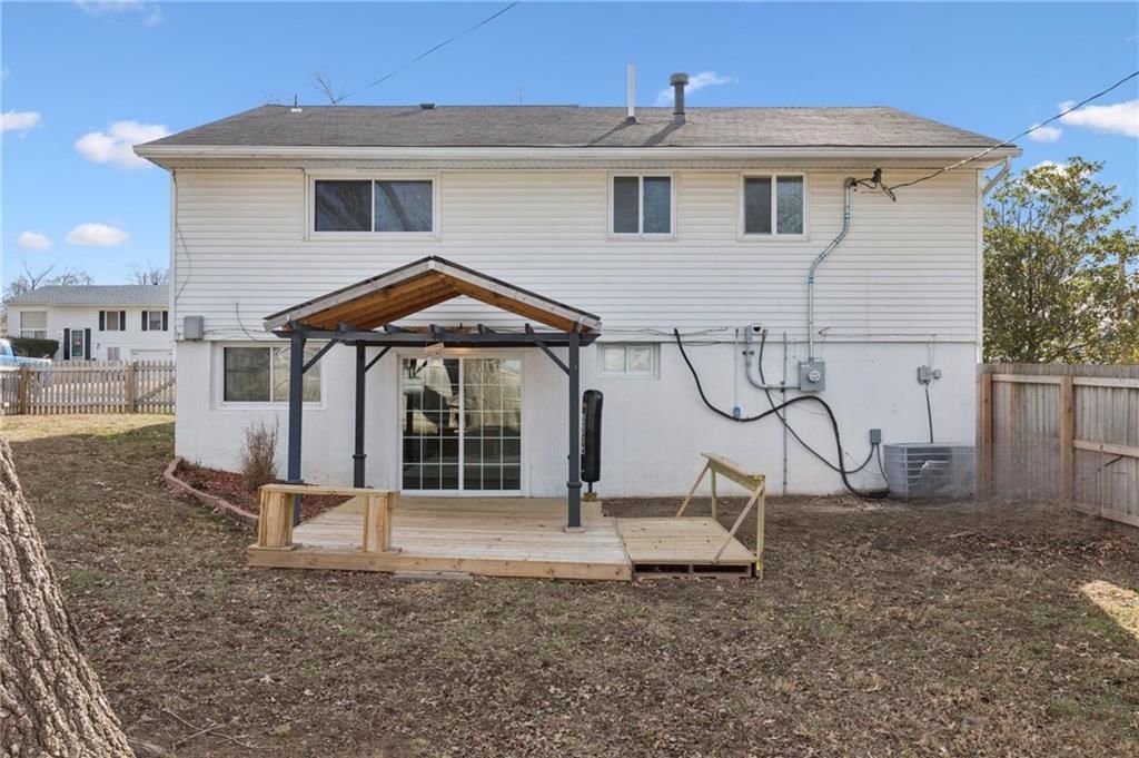 1056 Highland Drive — photo 32
