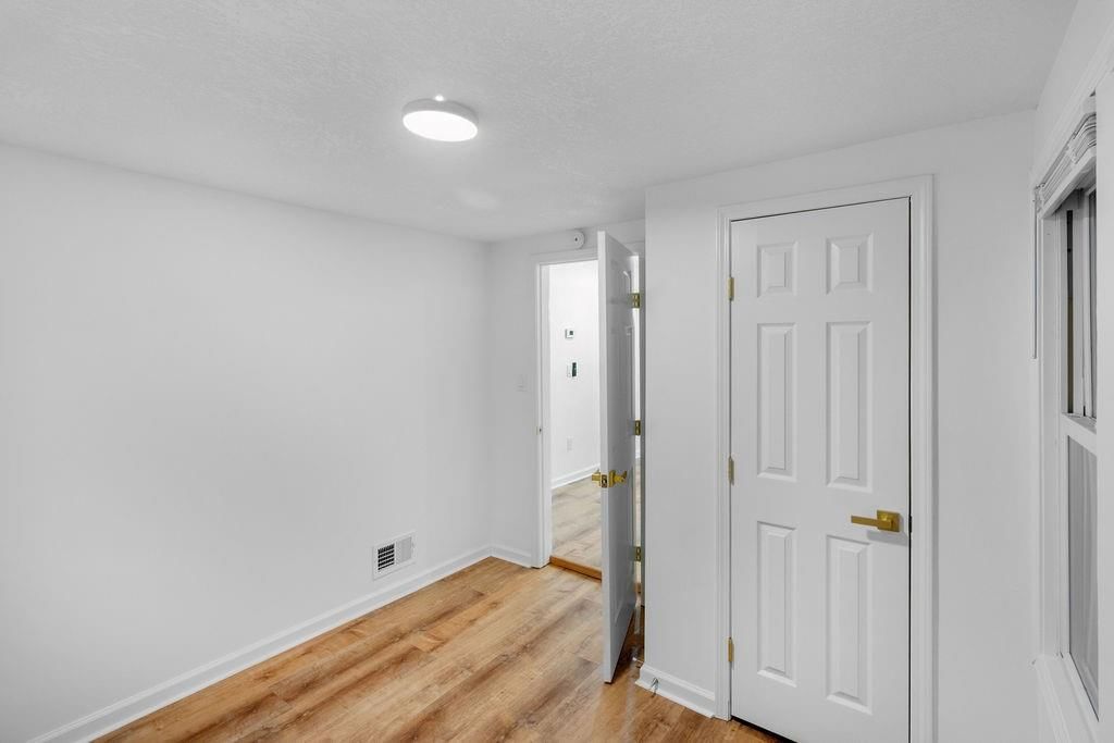 4504 E 43rd Street — photo 12