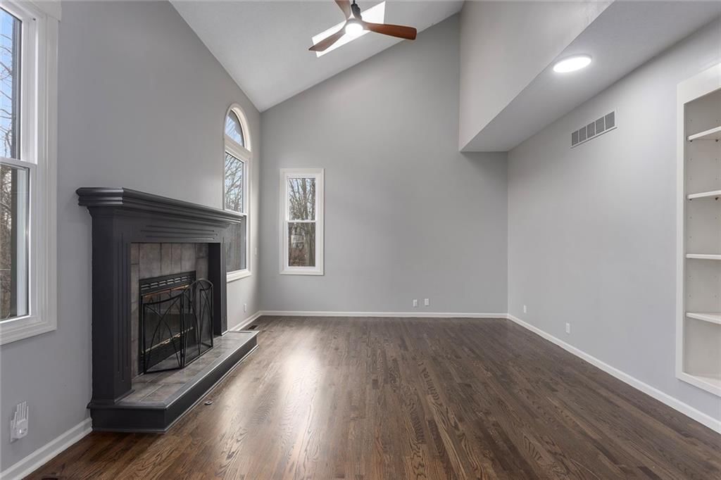 3529 N Wabash Avenue — photo 10