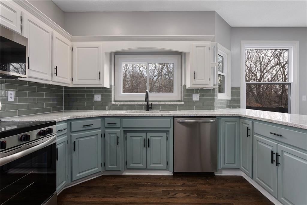 3529 N Wabash Avenue — photo 11