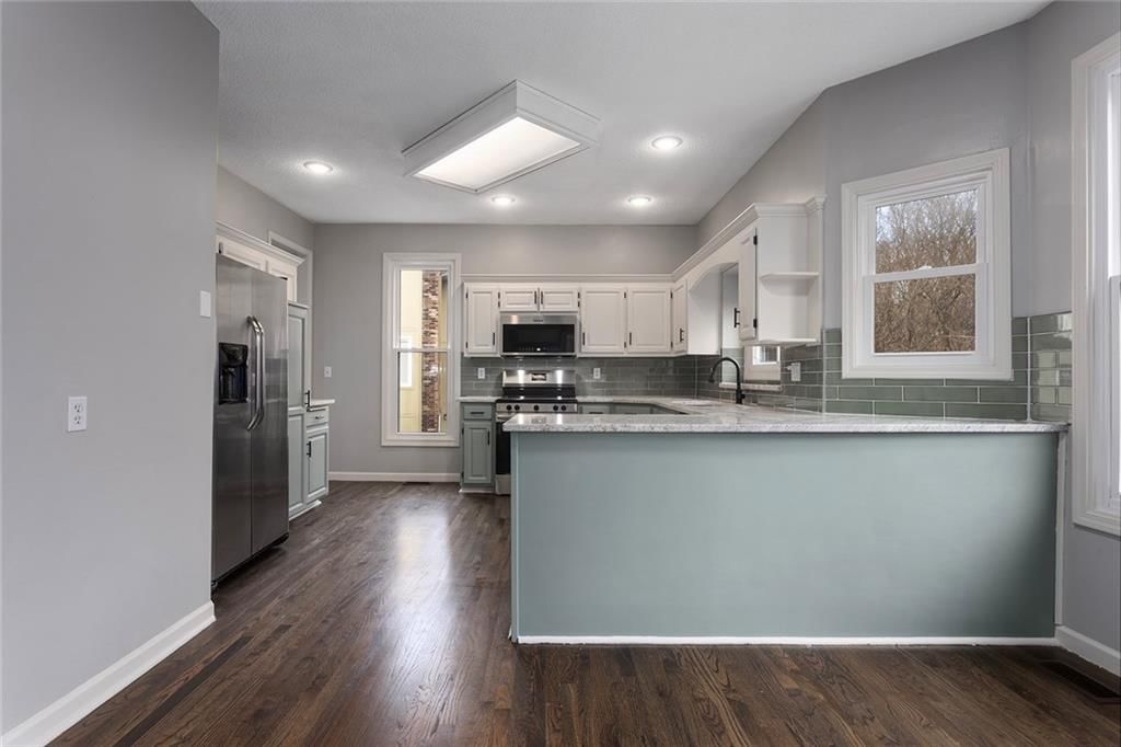 3529 N Wabash Avenue — photo 13
