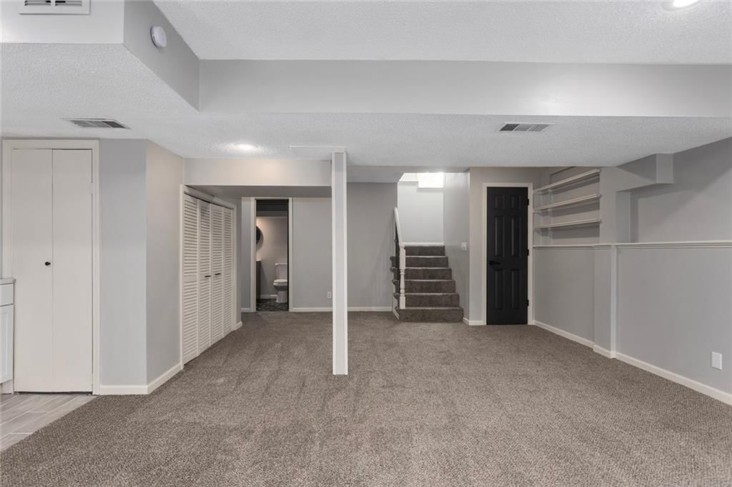 3529 N Wabash Avenue — photo 28