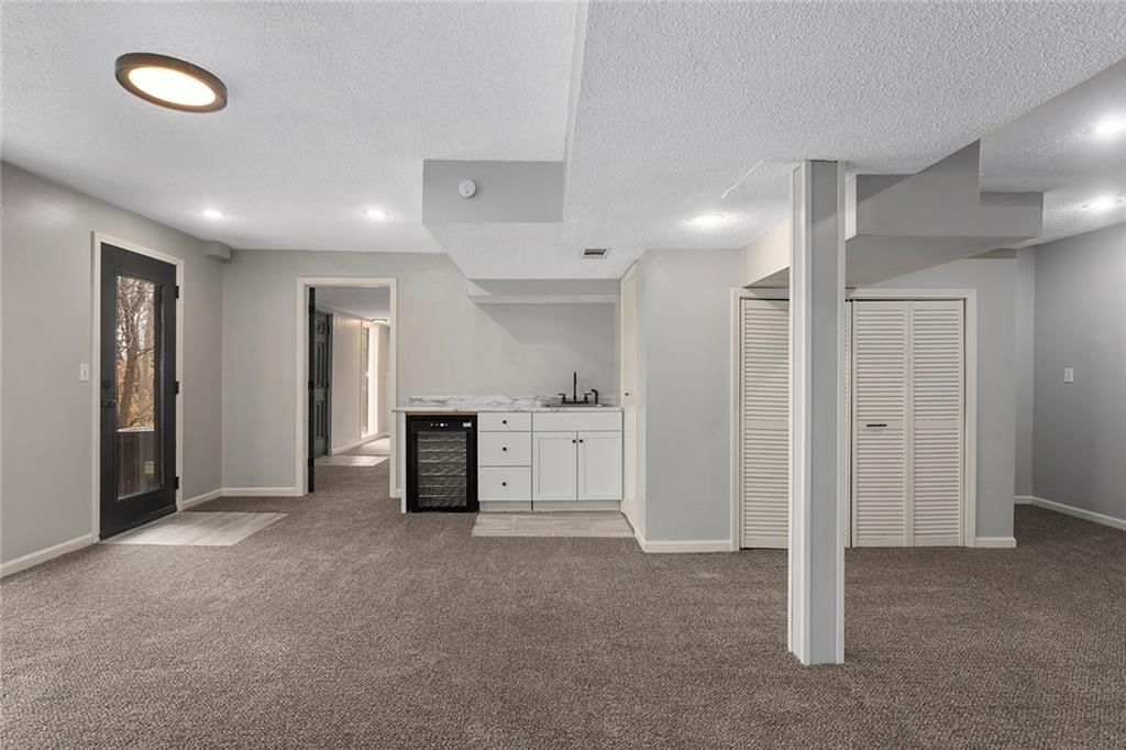 3529 N Wabash Avenue — photo 31