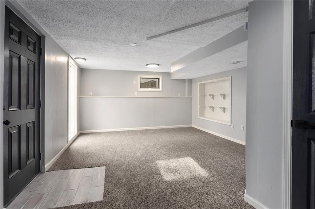 3529 N Wabash Avenue — photo 32