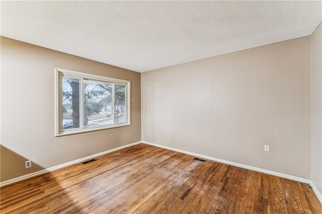 9608 Ditman Way — photo 4