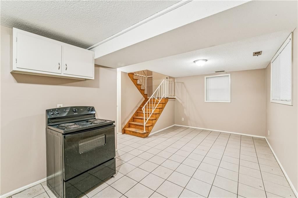 9608 Ditman Way — photo 23