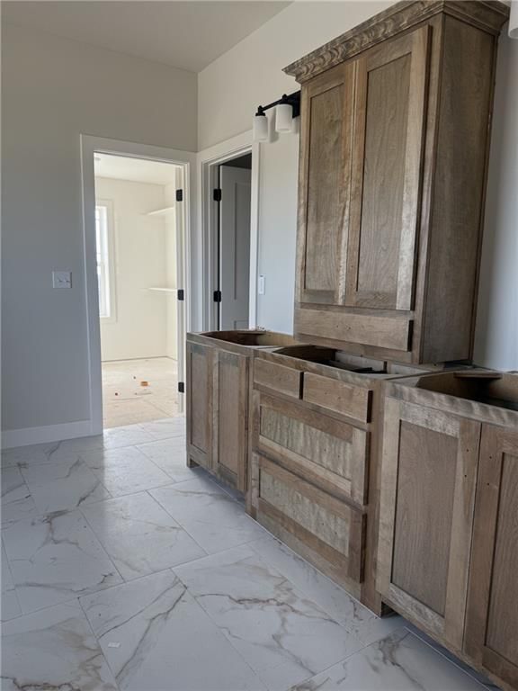9002 N Poplar Avenue — photo 5
