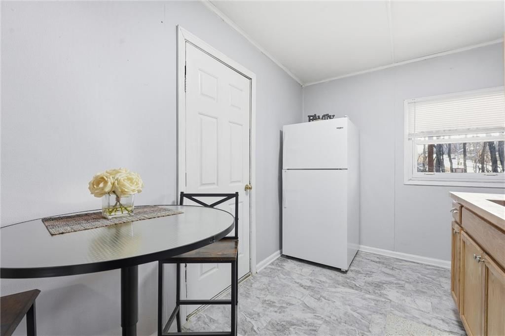 4623 Lafayette Avenue — photo 8