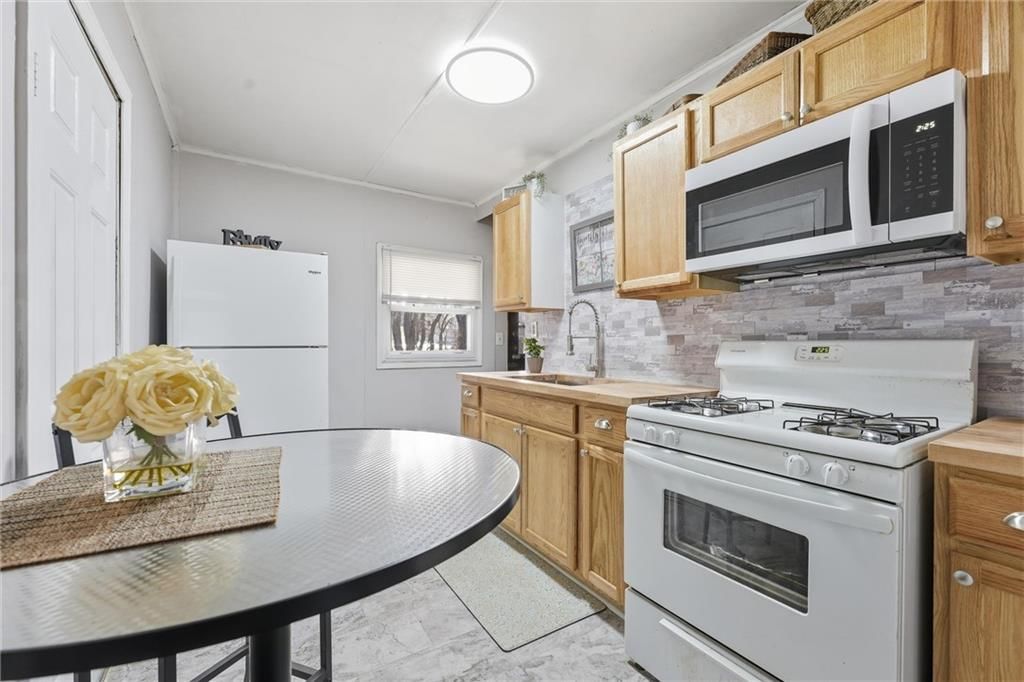 4623 Lafayette Avenue — photo 9