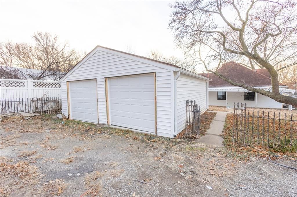 3317 Sacramento Street — photo 7
