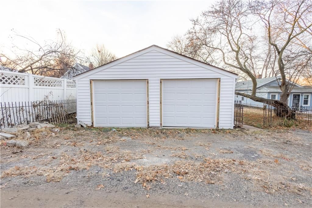 3317 Sacramento Street — photo 8