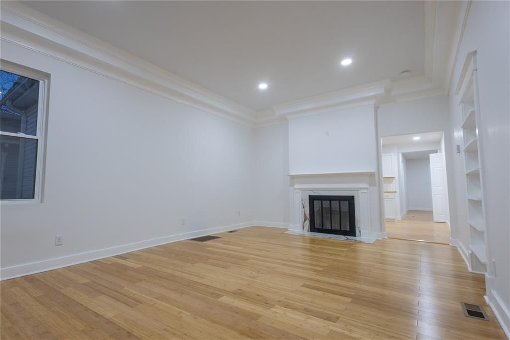 3317 Sacramento Street — photo 15