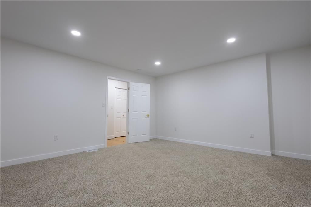 3317 Sacramento Street — photo 36
