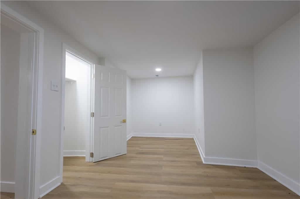 3317 Sacramento Street — photo 42