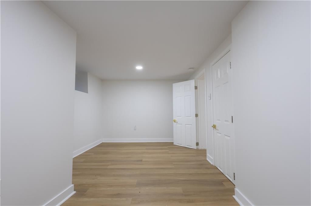 3317 Sacramento Street — photo 43