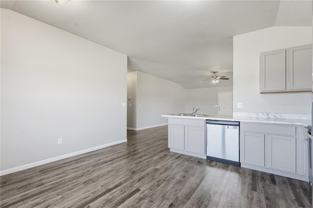 21291 W 219th Street — photo 10