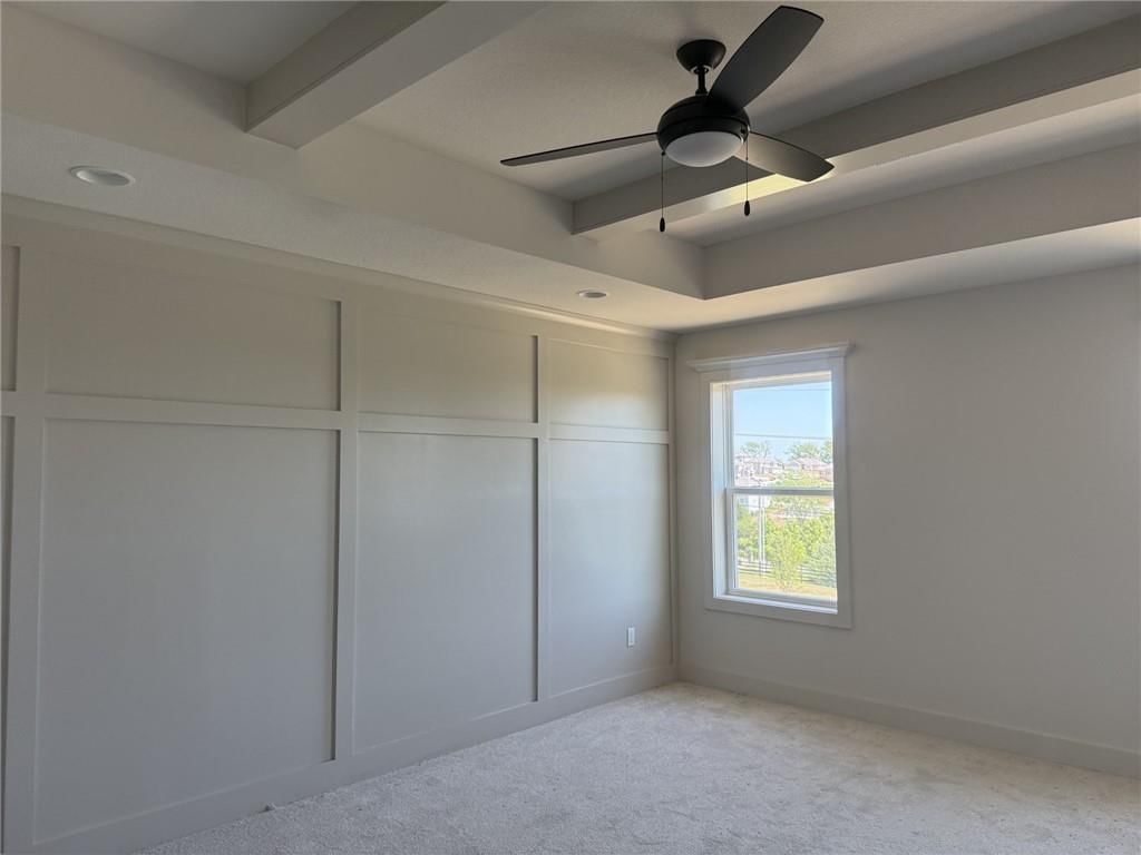 8931 N Poplar Avenue — photo 9