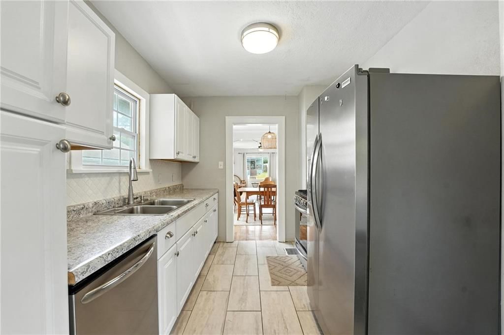 1120 Oakley Avenue — photo 11