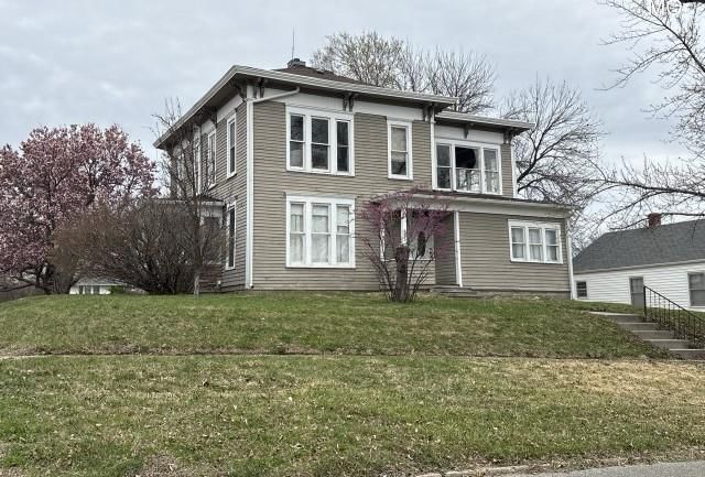 605 N Vine Street — photo 1
