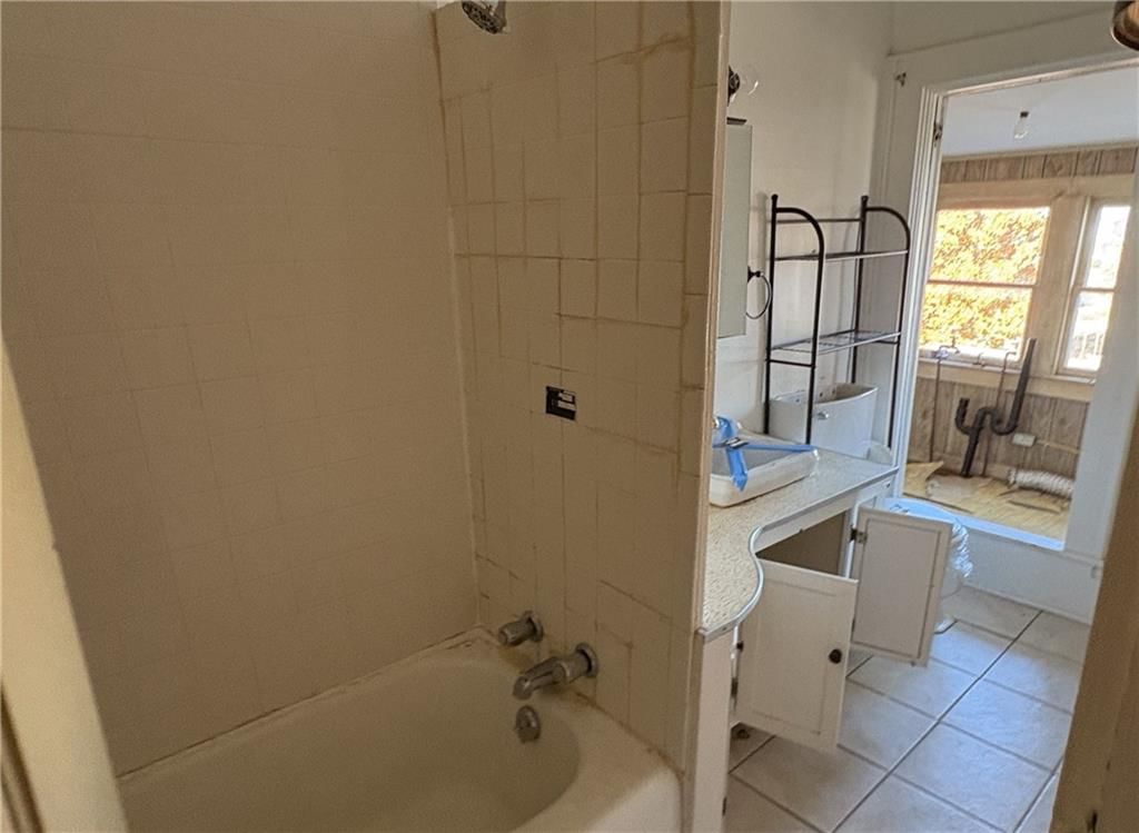 605 N Vine Street — photo 13