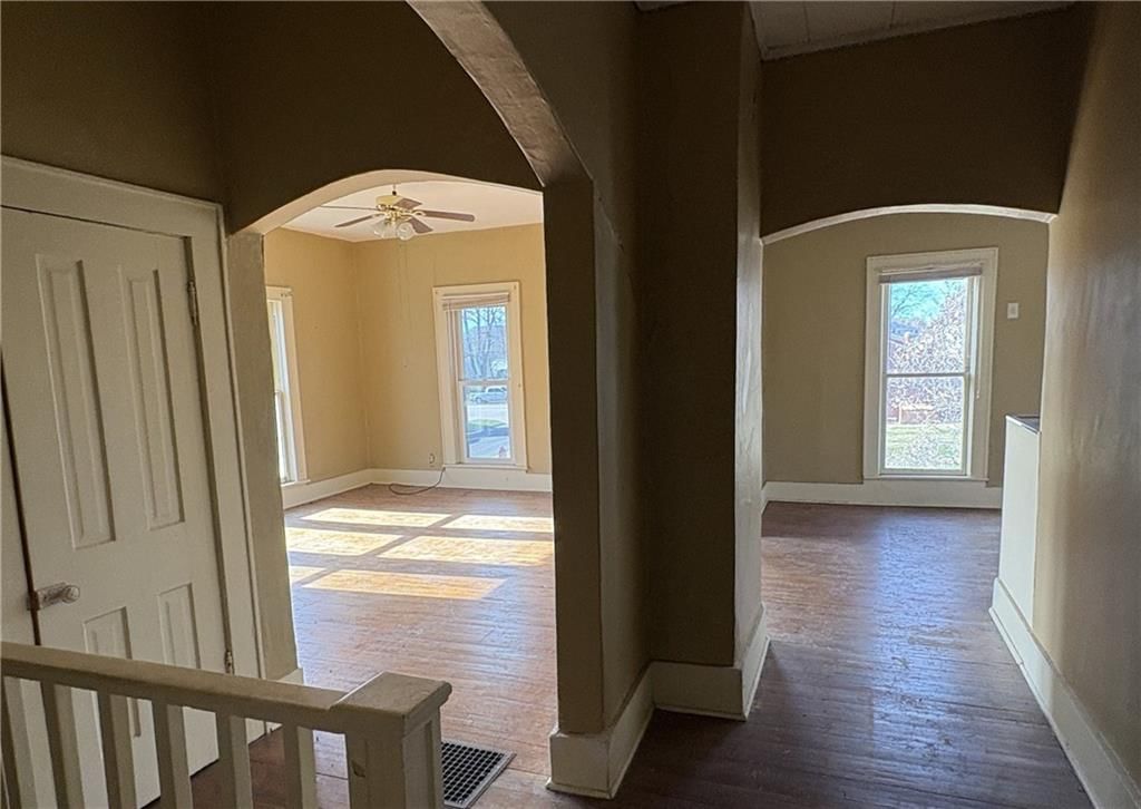 605 N Vine Street — photo 14