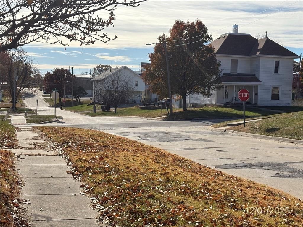 605 N Vine Street — photo 18