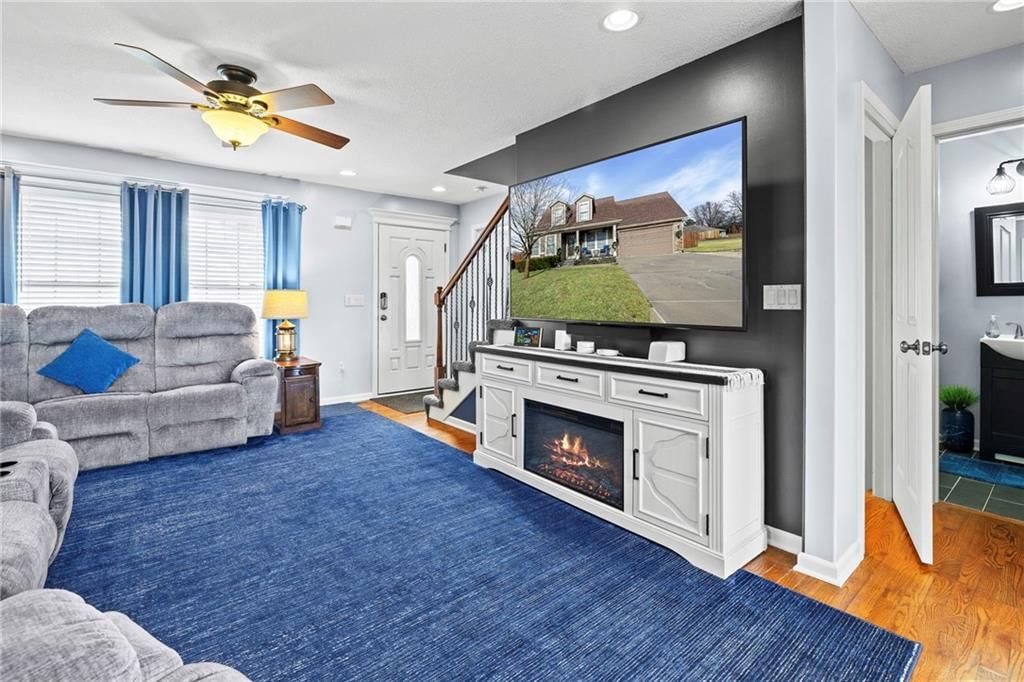 713 Hidden Meadows Court — photo 9