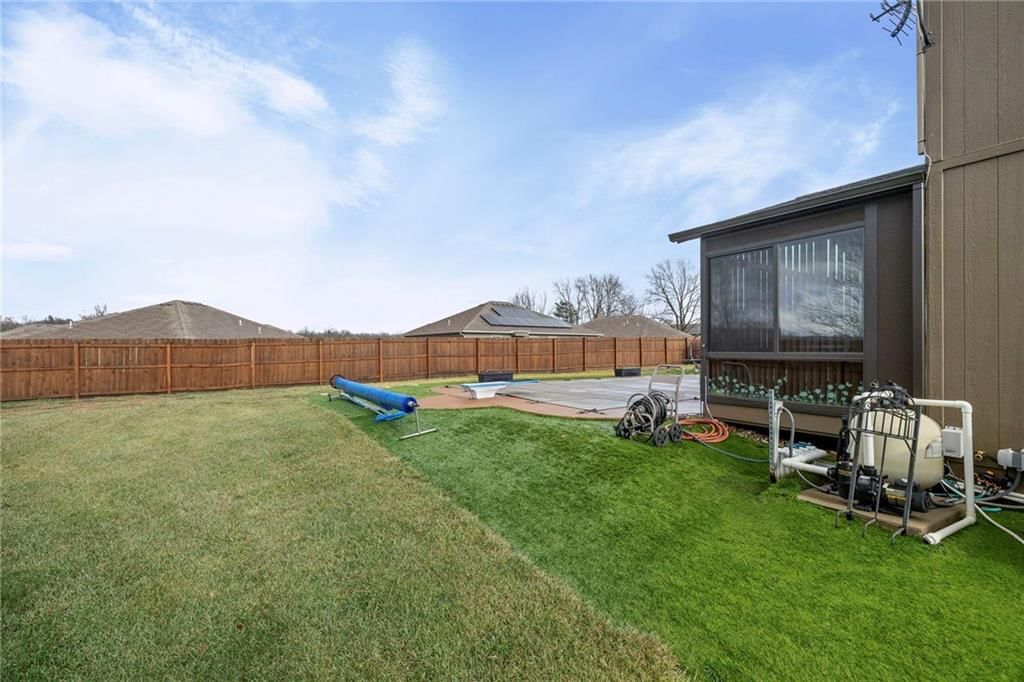 713 Hidden Meadows Court — photo 41