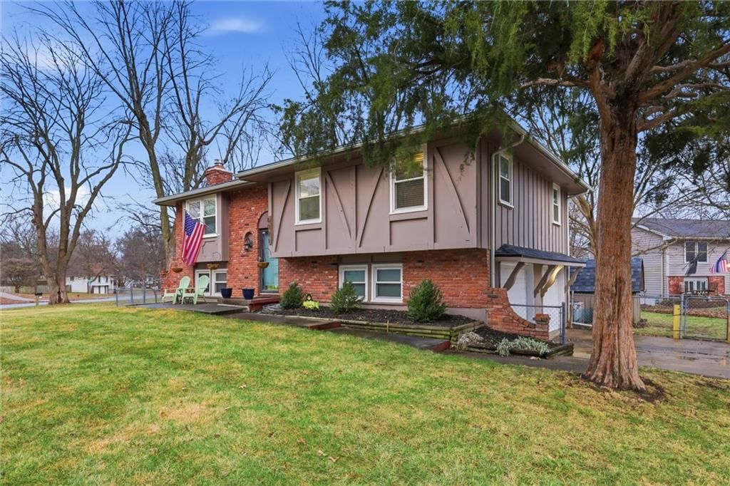 8001 Bel Ray Drive — photo 2