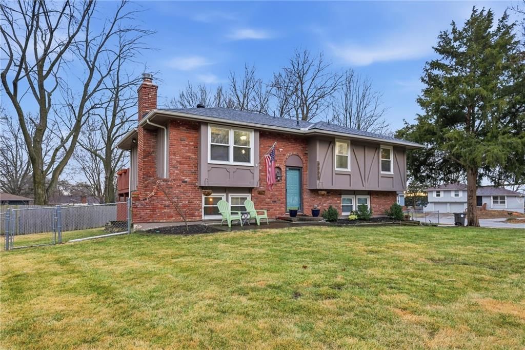 8001 Bel Ray Drive — photo 3