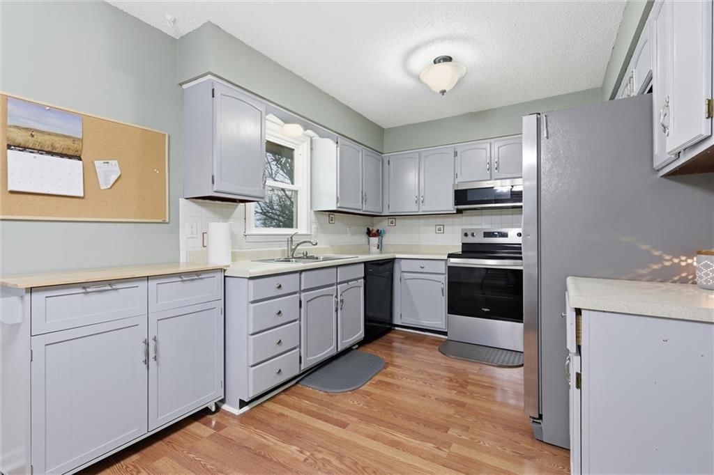 8001 Bel Ray Drive — photo 8
