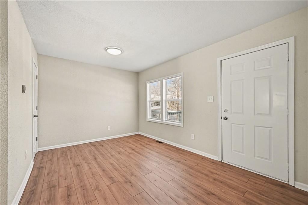 1137 OAKLAND Avenue — photo 6