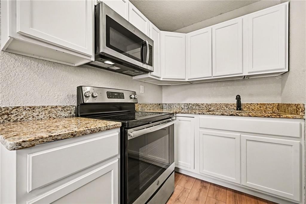 1137 OAKLAND Avenue — photo 11
