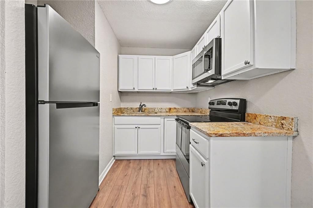 1137 OAKLAND Avenue — photo 12