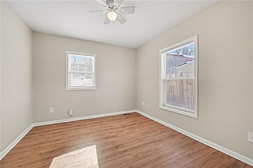 1137 OAKLAND Avenue — photo 14
