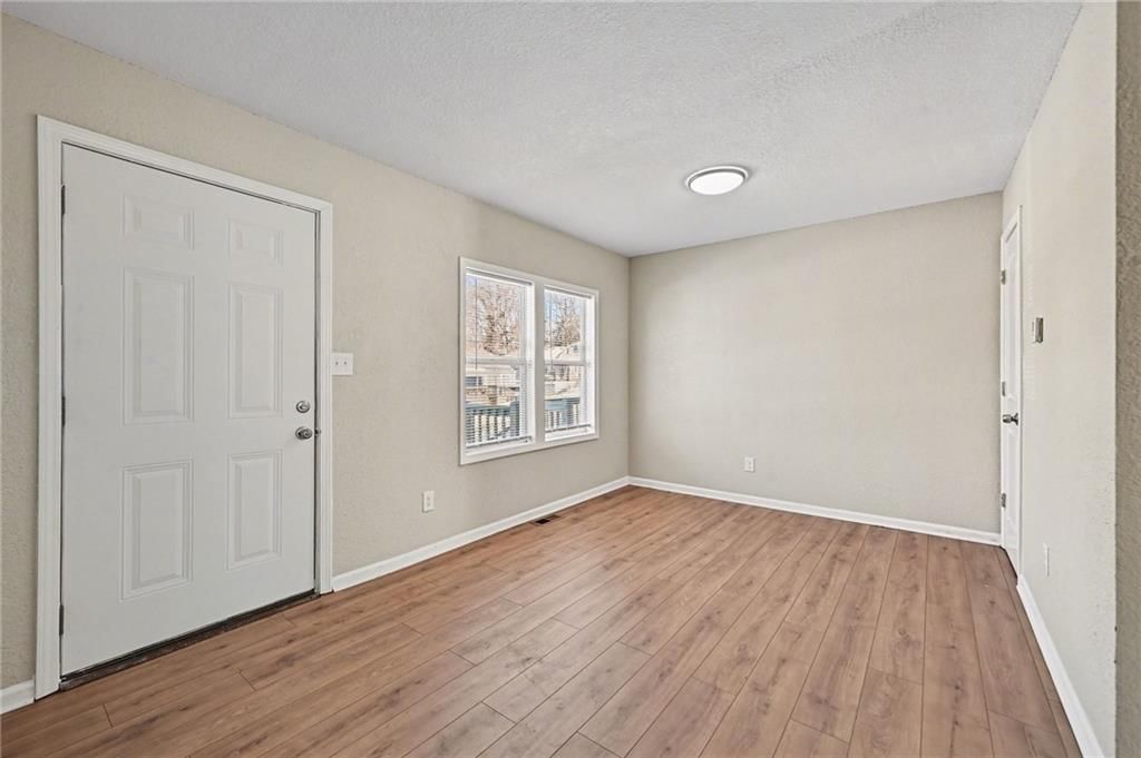 1137 OAKLAND Avenue — photo 17