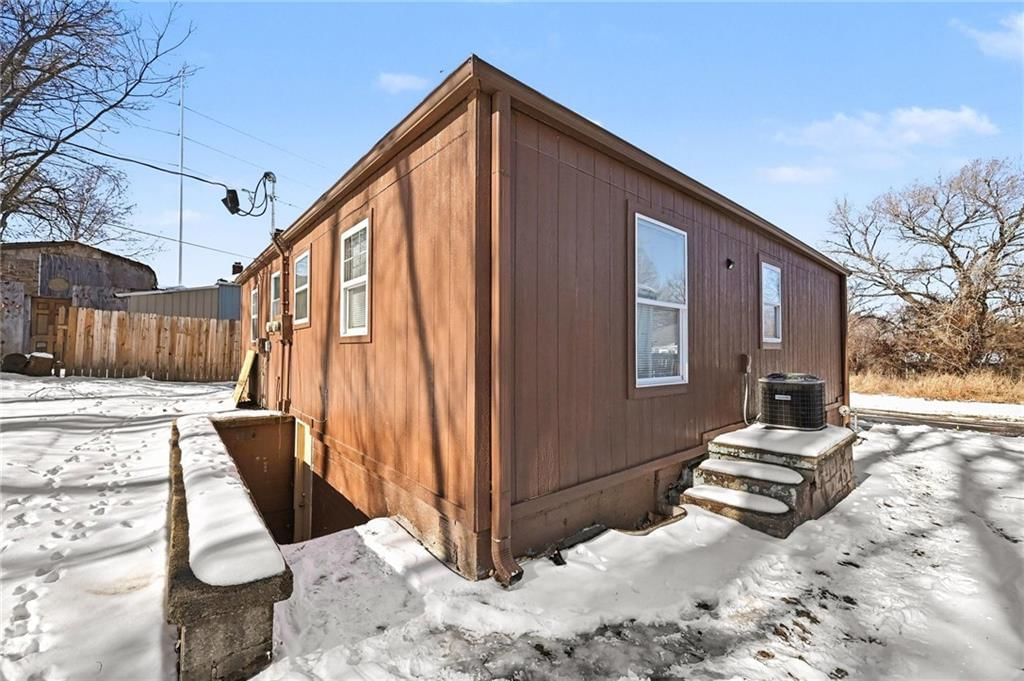 1137 OAKLAND Avenue — photo 24
