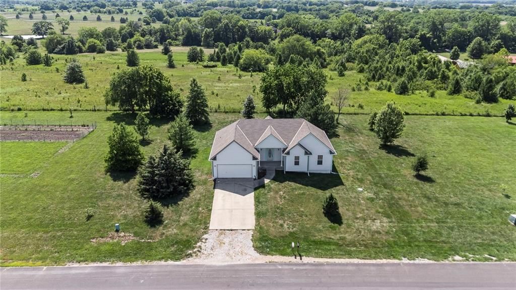 24308 Tower Drive — photo 2