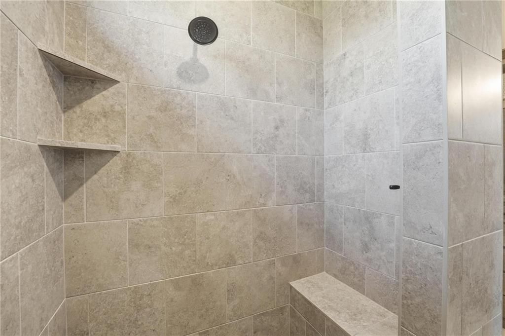 902 NW Crestwood Drive — photo 15