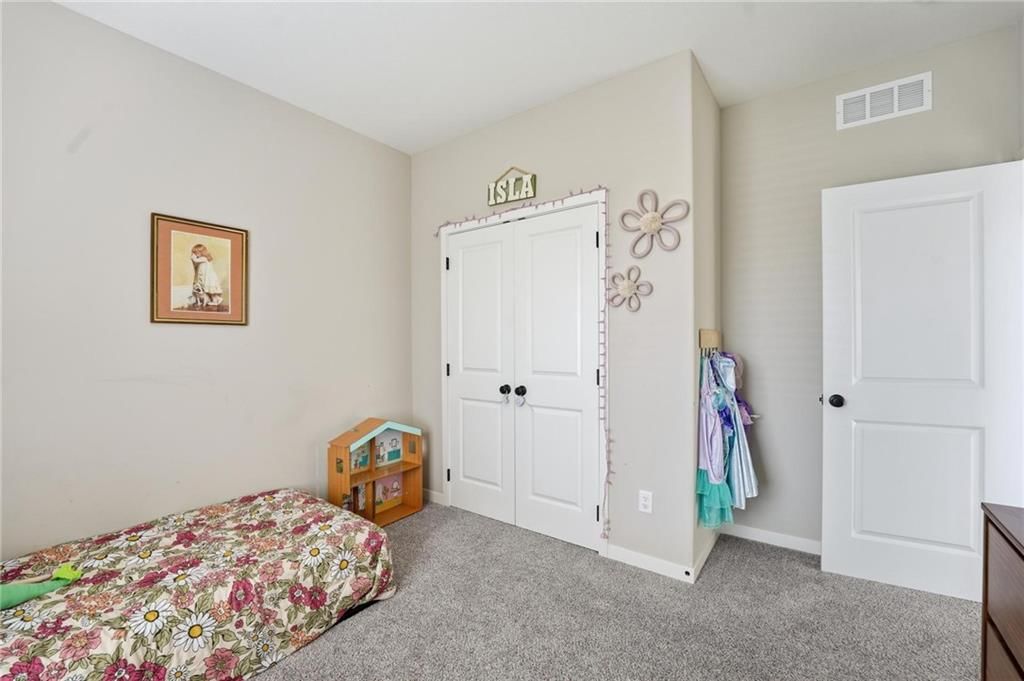902 NW Crestwood Drive — photo 18
