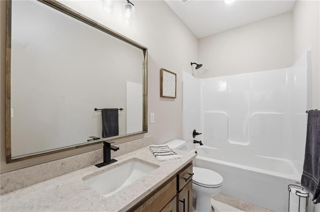 902 NW Crestwood Drive — photo 20