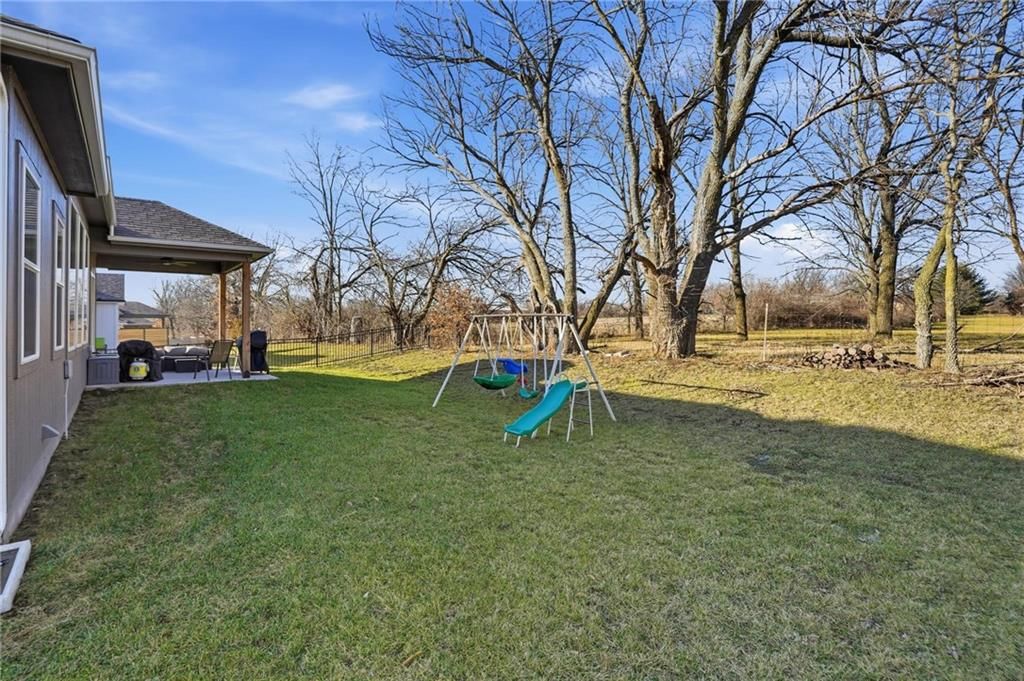 902 NW Crestwood Drive — photo 33