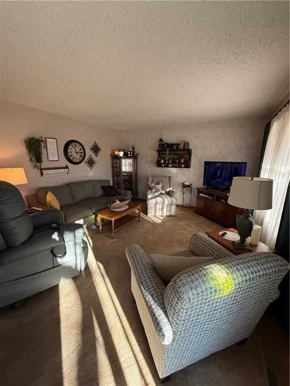 541 W GRANT Street — photo 2