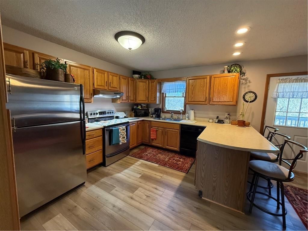 541 W GRANT Street — photo 8