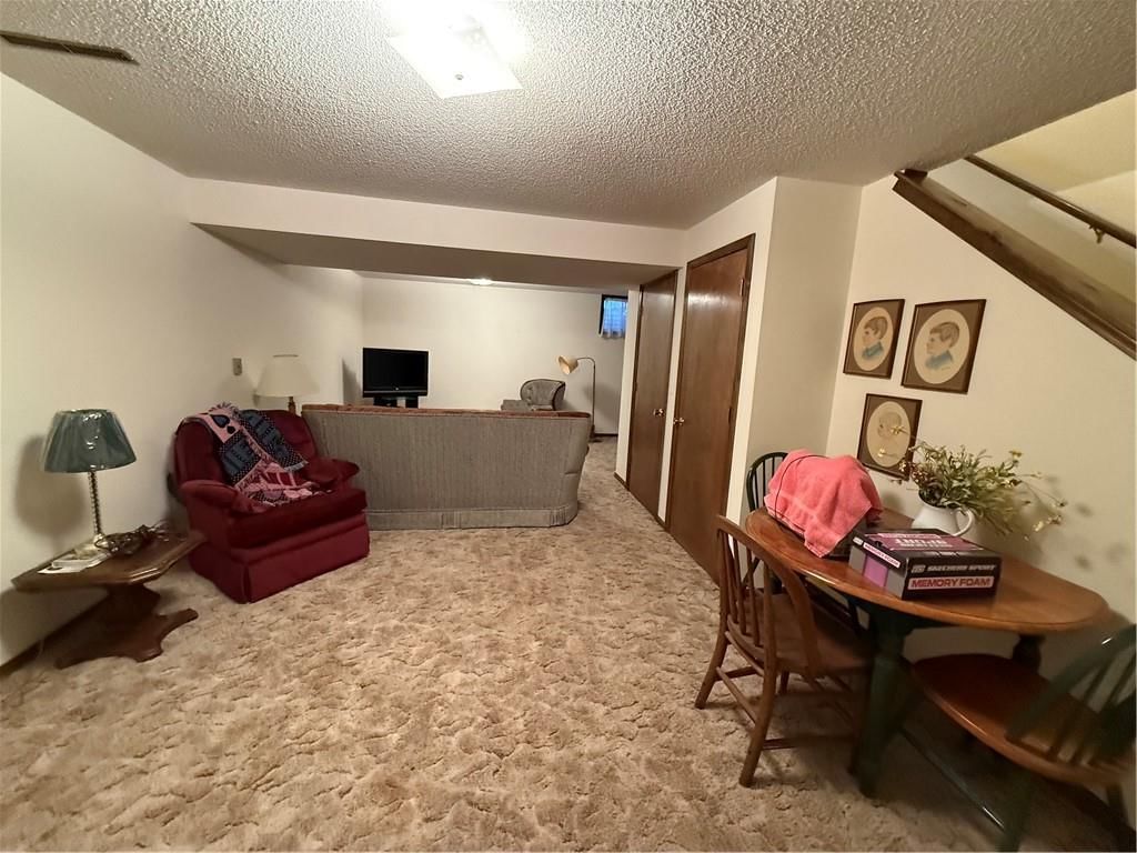 541 W GRANT Street — photo 22