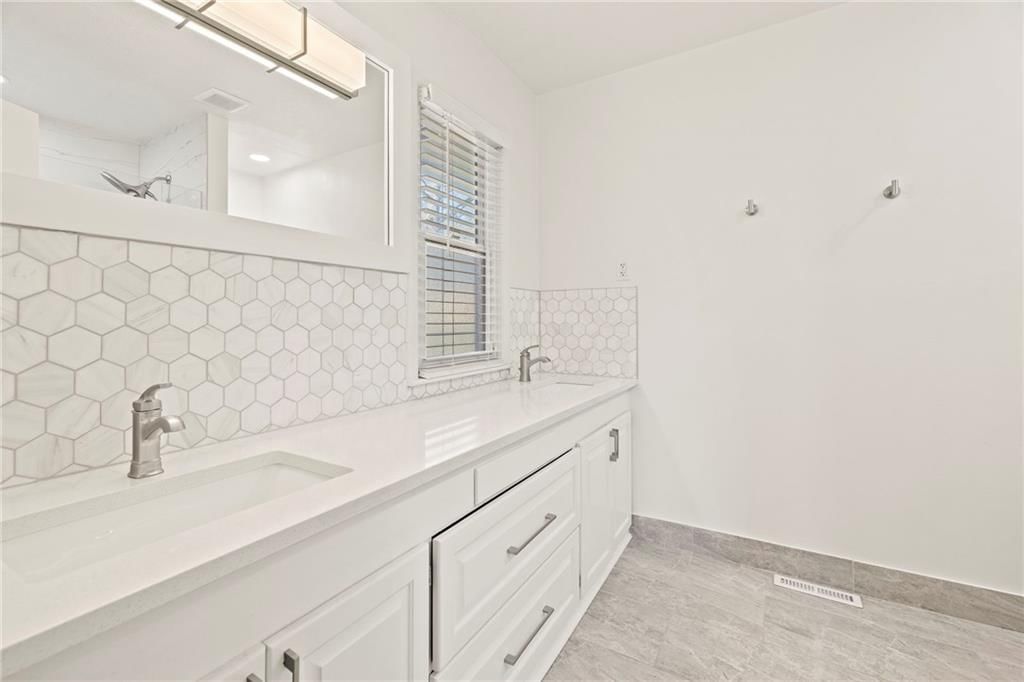 9705 Madison Avenue — photo 13