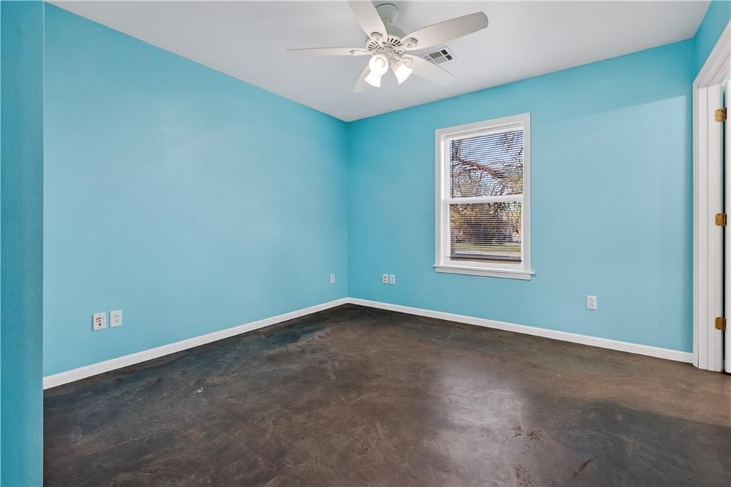 505 E Lee Street — photo 23